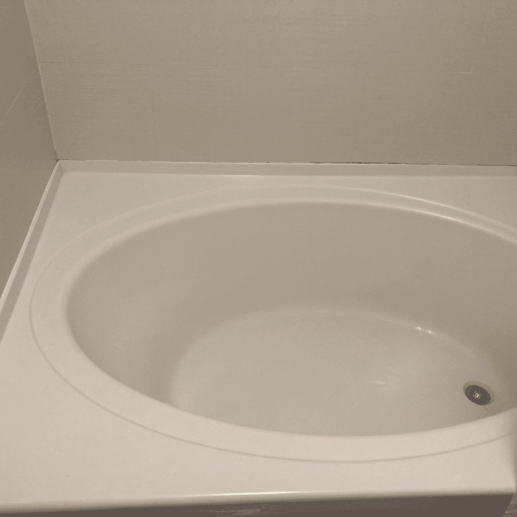 Clean and smooth caulking lines after completion