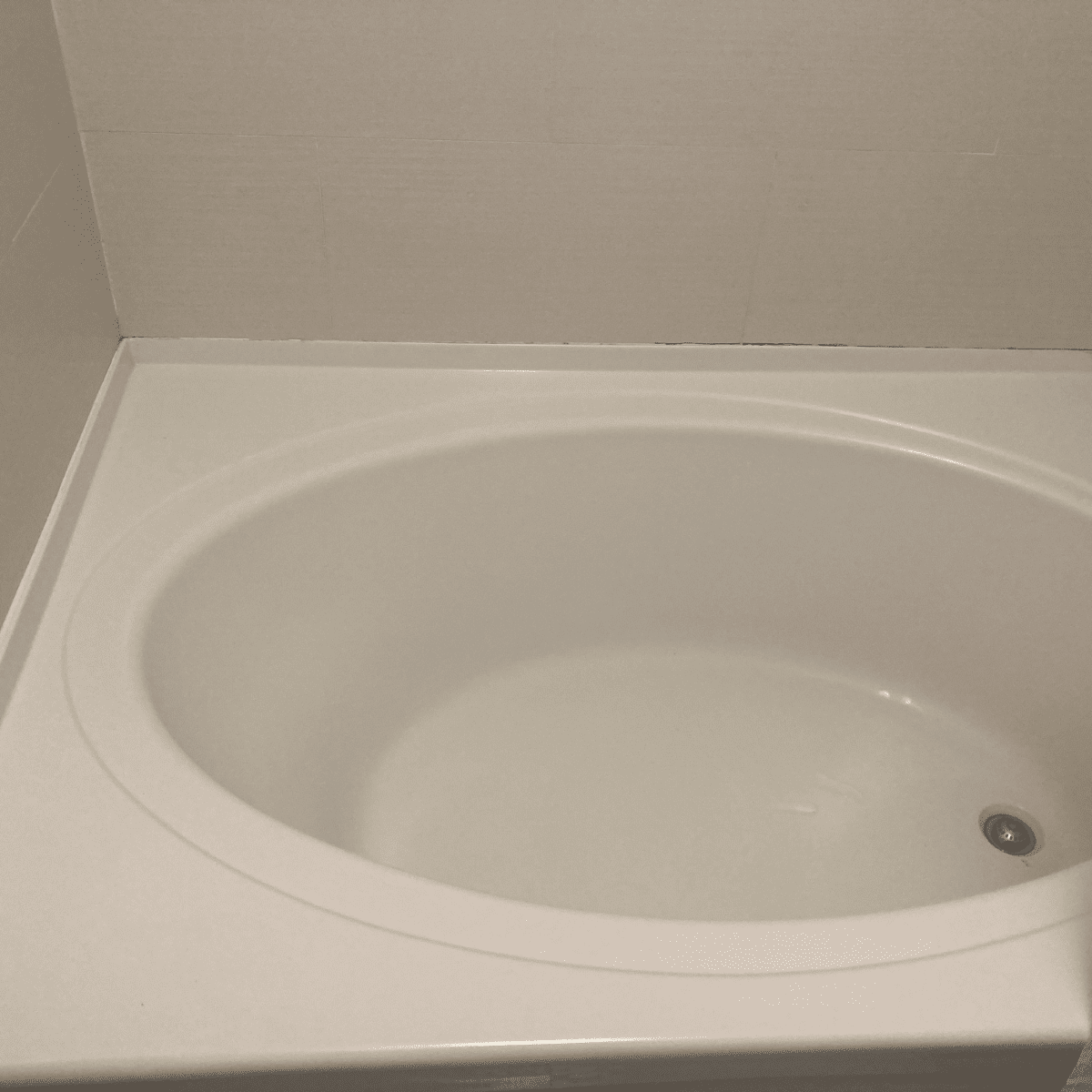 Clean and smooth caulking lines after completion