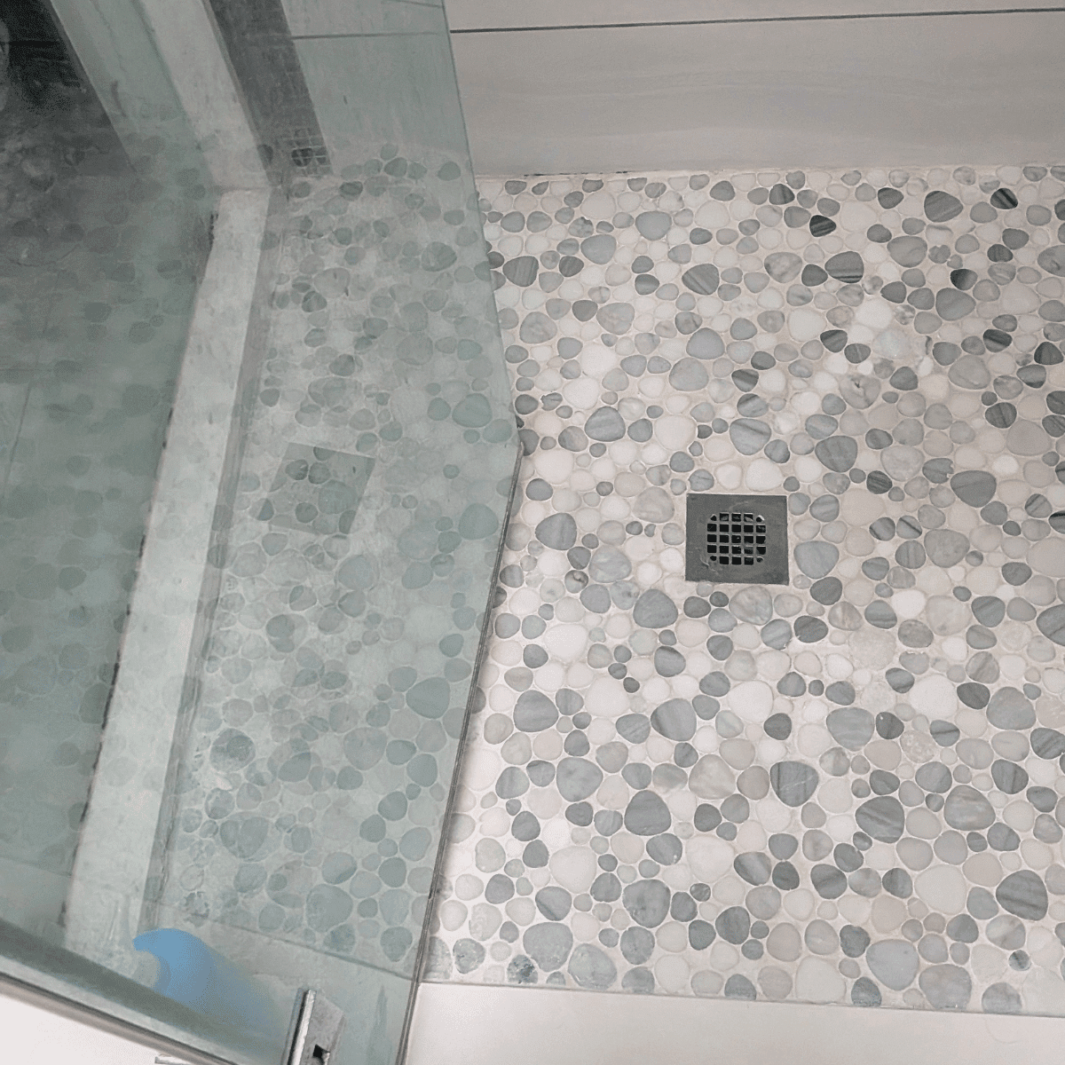 Removing old caulking from bathroom or kitchen area