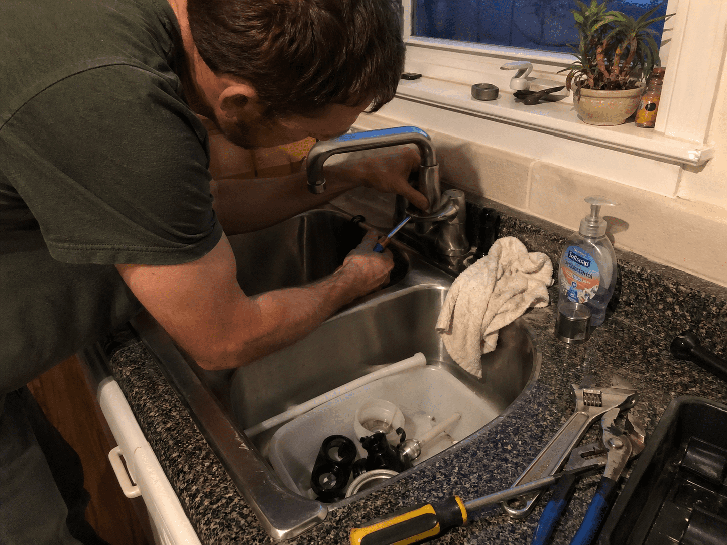 faucet repair Toronto cost comparison tools vs professional