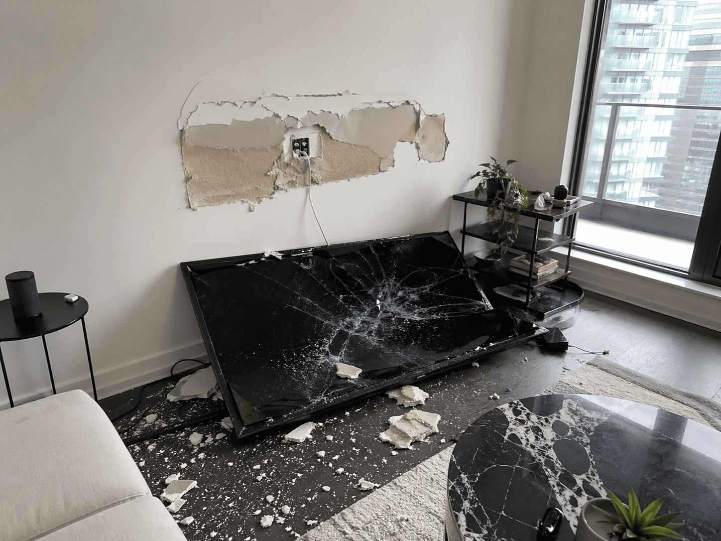 TV mounting Toronto mistake broken TV fallen wall