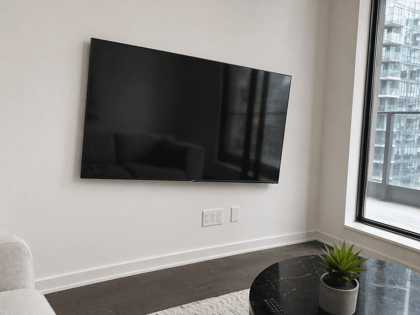 TV mounting Toronto wrong installation unsafe wall mount