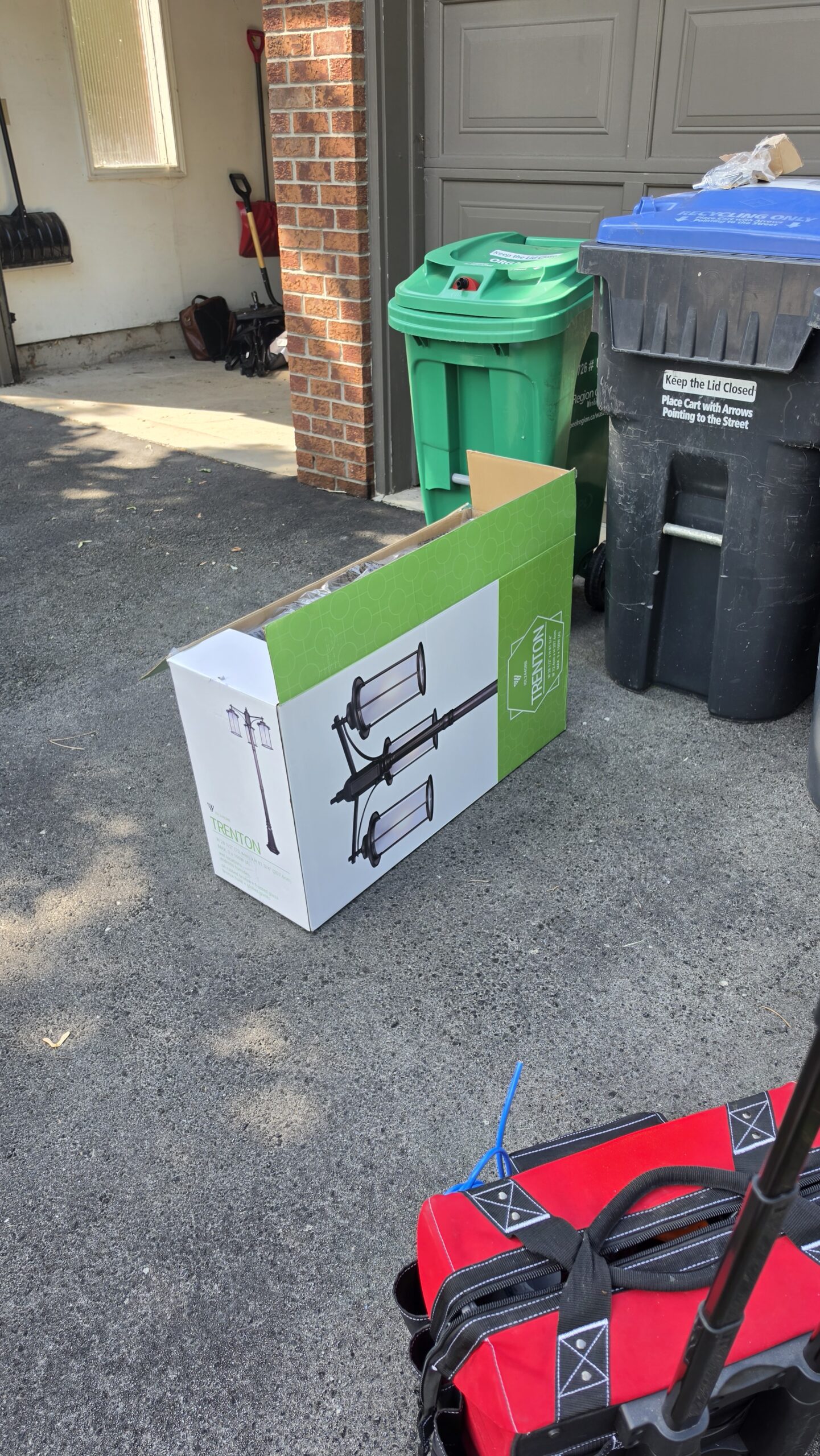 outdoor lamp post installation Toronto — RenoHeal project photo 3