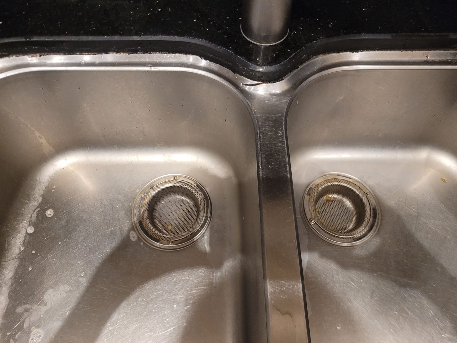 Kitchen sink drain repair Thornhill – clean double sink drains after clog removal